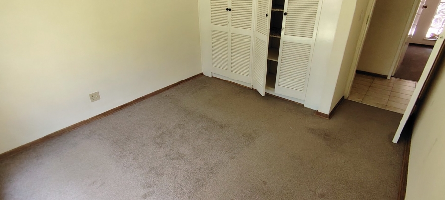 5 Bedroom Property for Sale in Flamwood North West